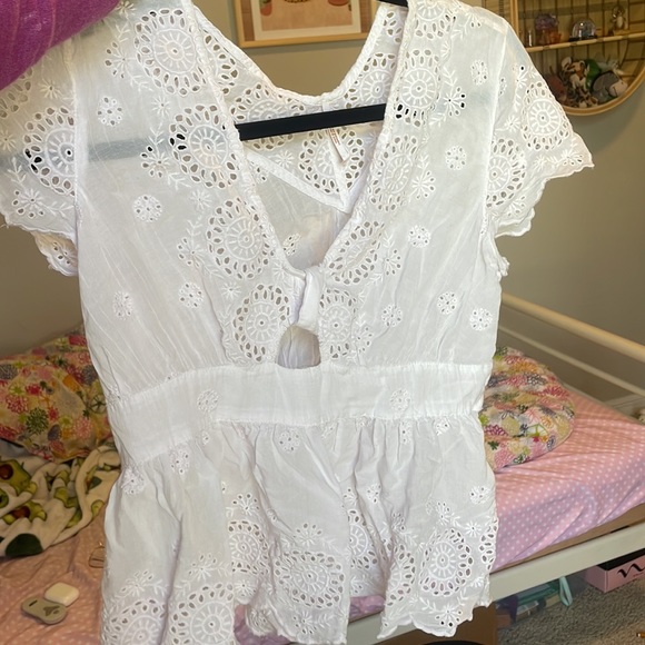 white bohemian top - Picture 2 of 2